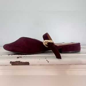 DV•Suede Flats•Size 7.5•NWT